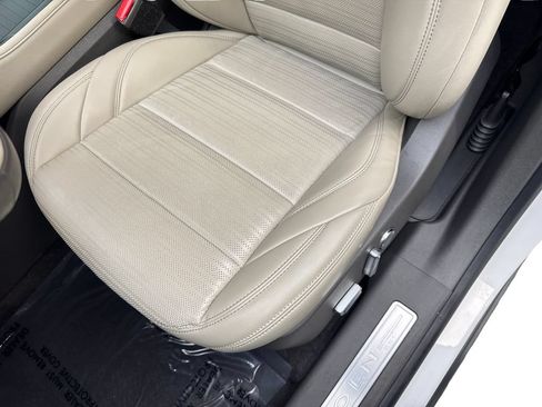 Used 2025 Lincoln Nautilus Reserve AWD/4WD image 28