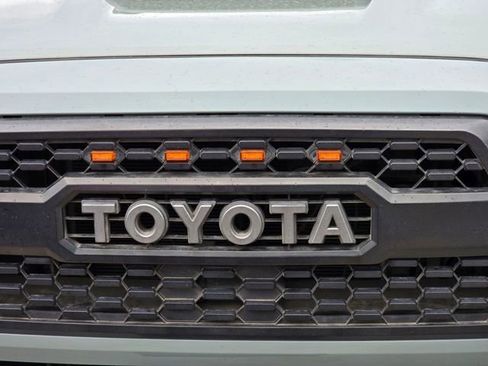 Used 2023 Toyota Tacoma TRD Sport w/ TRD Premium Sport Package RWD image 3