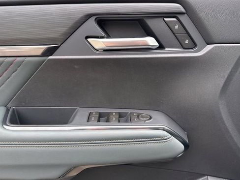 New 2026 GMC Acadia AT4 w/ Luxury Package AWD/4WD image 11