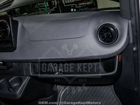 Used 2020 Mercedes-Benz Sprinter 2500 image 79