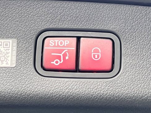 Used 2024 Mercedes-Benz GLC 43 AMG 4MATIC image 16