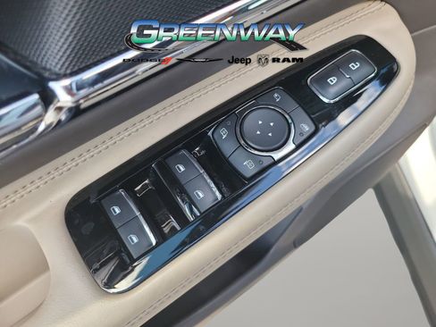 Used 2020 Lincoln Corsair Reserve w/ Elements Package image 22