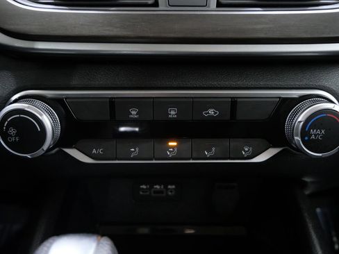 Used 2024 Nissan Altima 2.5 SV image 18