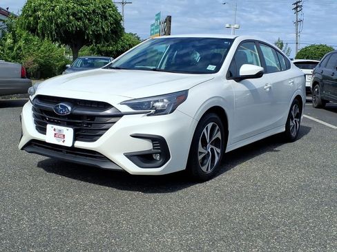 Used 2023 Subaru Legacy Premium AWD/4WD image 3