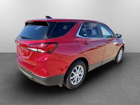 Used 2024 Chevrolet Equinox LT w/ LPO, Floor Liner Package image 7