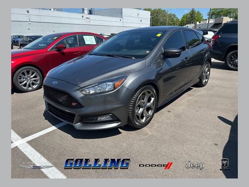 Used 2018 Ford Focus ST FWD image 1
