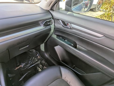 Used 2018 MAZDA CX-5 Touring image 17