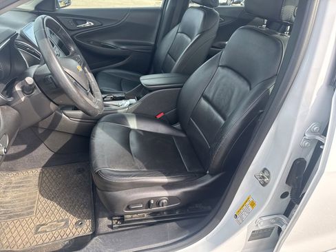 Used 2017 Chevrolet Malibu Premier image 17