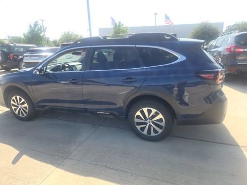 Certified 2024 Subaru Outback Premium AWD/4WD image 4