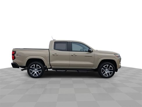 Used 2023 Chevrolet Colorado Z71 w/ Z71 Convenience Package 2 image 9