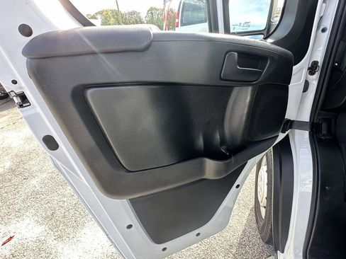 Used 2023 RAM ProMaster 2500 image 17