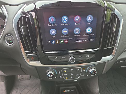 Used 2023 Chevrolet Traverse LT w/ Rear Camera Mirror Package AWD/4WD image 28