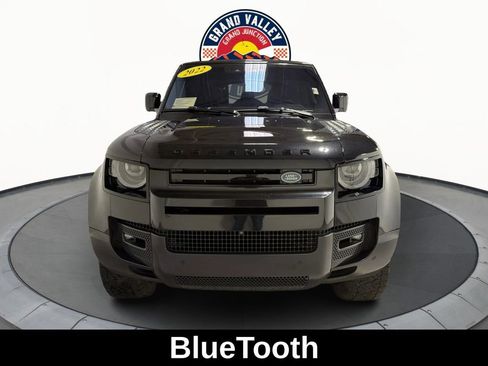 Used 2022 Land Rover Defender 110 SE image 4