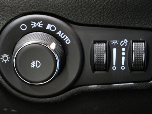 Used 2023 Jeep Compass High Altitude AWD/4WD image 15