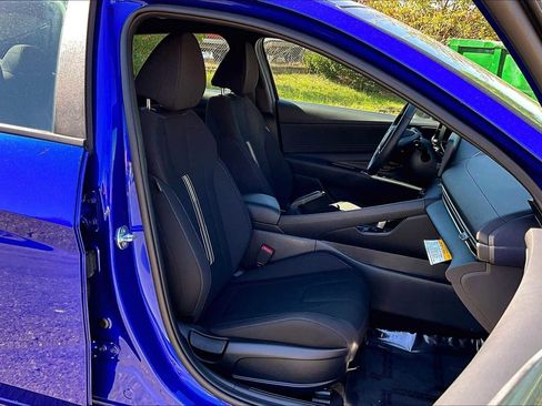 Used 2025 Hyundai Elantra Sport image 8