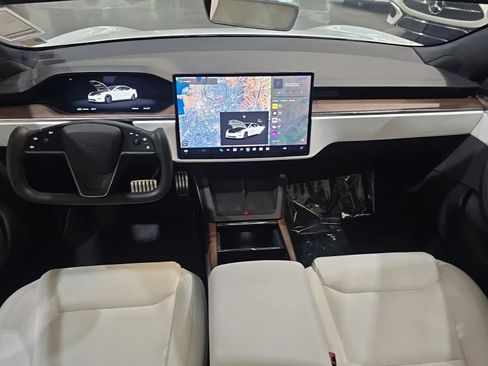 Used 2022 Tesla Model S AWD/4WD image 32