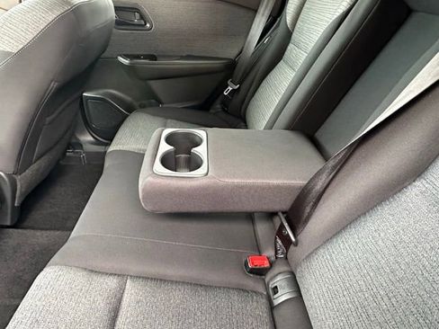 Used 2021 Nissan Rogue S image 29