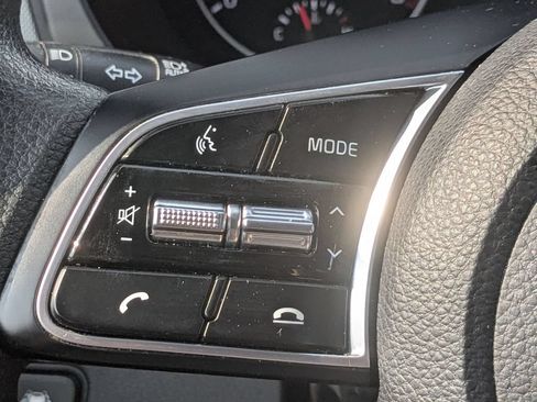 Used 2022 Kia Seltos LX AWD/4WD image 16