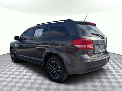 Used 2018 Dodge Journey SE w/ Blacktop Package image 3