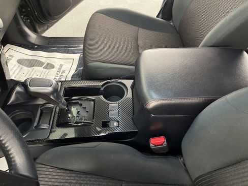 Used 2018 Toyota 4Runner TRD Off-Road AWD/4WD image 22