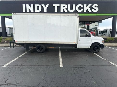 Used 2019 Ford E-350 and Econoline 350 Super Duty w/ Power Windows & Locks Group RWD image 1