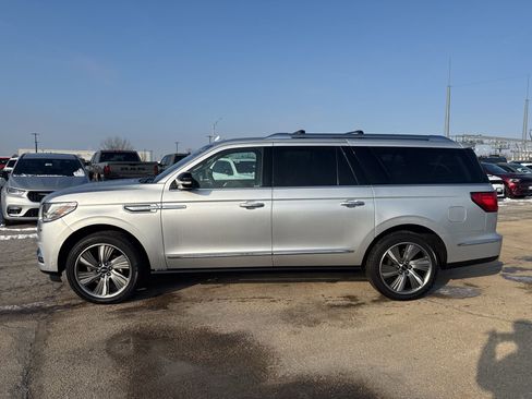 Used 2018 Lincoln Navigator L Reserve w/ Technology Package image 9