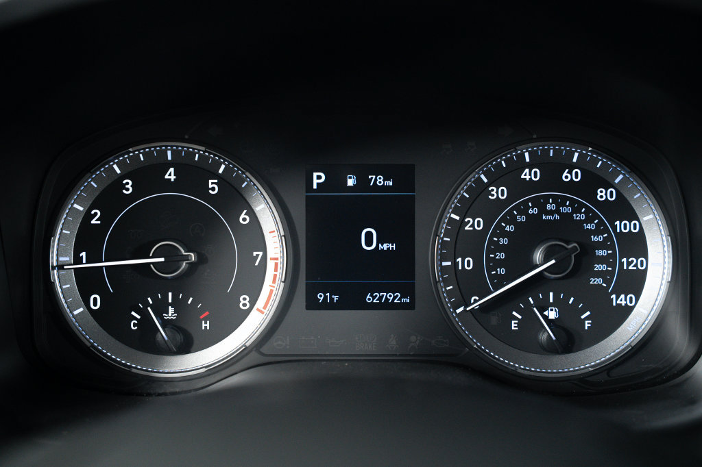 Certified 2022 Hyundai Venue Limited FWD image 28