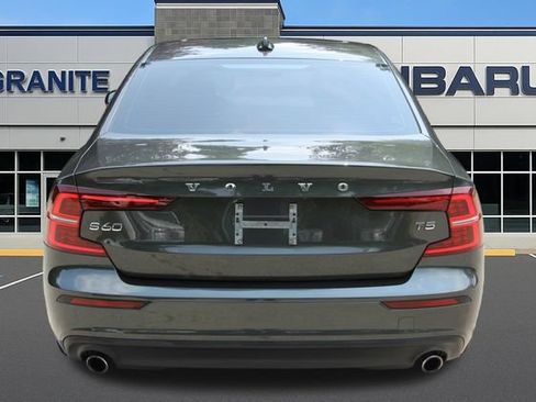 Used 2020 Volvo S60 T5 Momentum FWD image 8