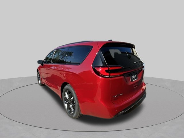 New 2027 Chrysler Pacifica Select FWD image 5