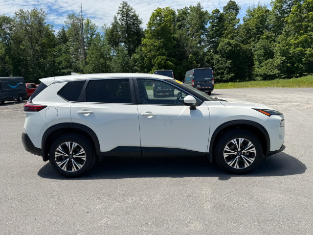 Used 2023 Nissan Rogue SV AWD/4WD image 6