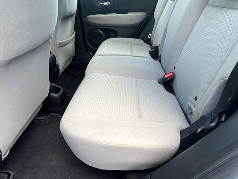 Used 2020 Honda HR-V LX image 18