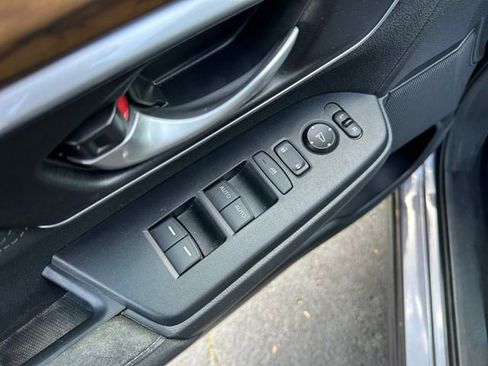 Used 2018 Honda CR-V EX image 19