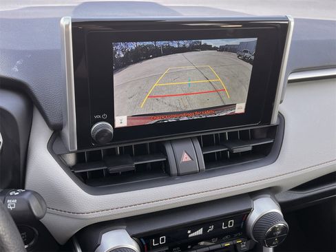 Used 2025 Toyota RAV4 XLE image 18