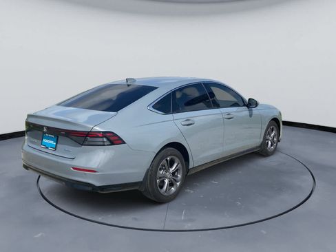 Used 2025 Honda Accord EX-L image 6
