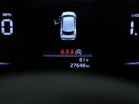 Used 2023 Kia Sportage EX image 11