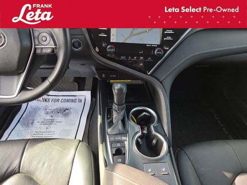 Used 2018 Toyota Camry XSE image 19