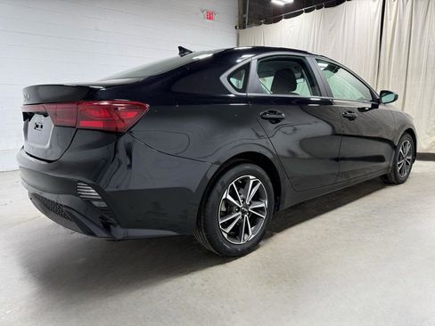 Used 2022 Kia Forte LXS FWD image 4