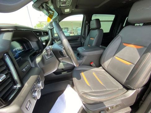 Used 2024 GMC Sierra 2500 AT4 w/ AT4 Premium Plus Package AWD/4WD image 12