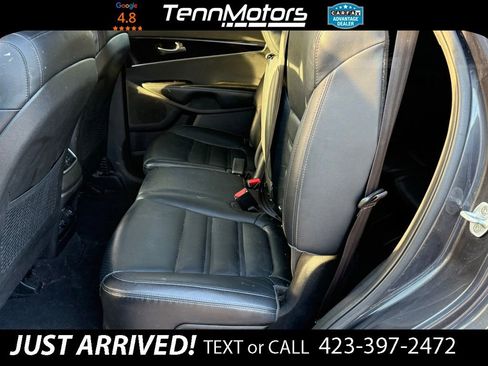 Used 2016 Kia Sorento EX image 12