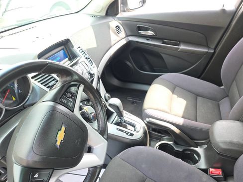 Used 2014 Chevrolet Cruze LT FWD image 9