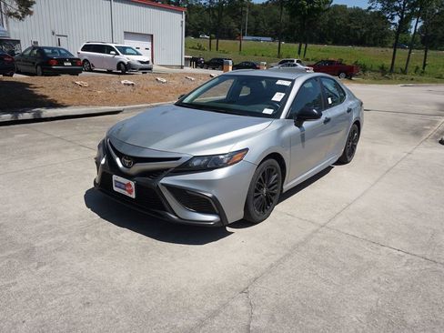 Used 2022 Toyota Camry SE FWD image 22