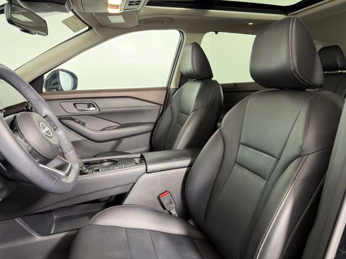 Used 2023 Nissan Rogue SL w/ SL Premium Package FWD image 4