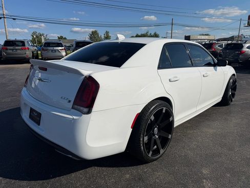 Used 2016 Chrysler 300 S RWD image 3