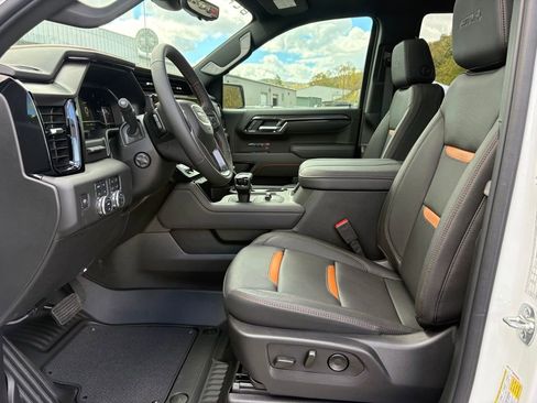 New 2025 GMC Sierra 1500 AT4 w/ AT4 Premium Package image 5