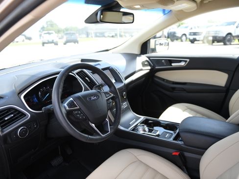 Used 2020 Ford Edge SEL w/ Convenience Package FWD image 18