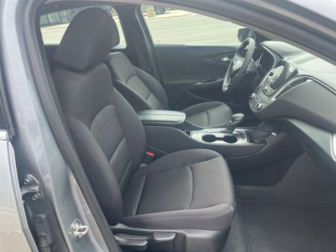 Used 2023 Chevrolet Malibu LT FWD image 33