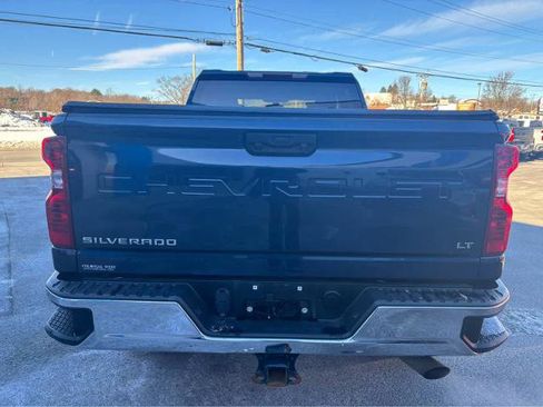 Used 2022 Chevrolet Silverado 2500 LT w/ Convenience Package image 7