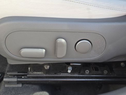 Used 2024 Hyundai Kona SEL FWD image 24