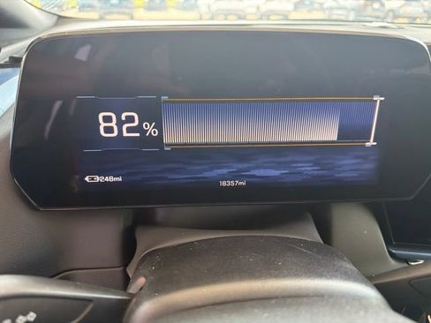 Used 2024 Chevrolet Equinox EV LT AWD/4WD image 10