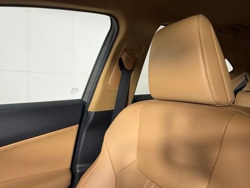 Used 2024 Lexus NX 250 FWD w/ Towing Package (2000 Lbs) image 17